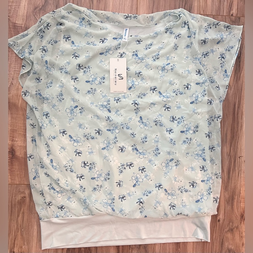 New Neineiwu women’s top